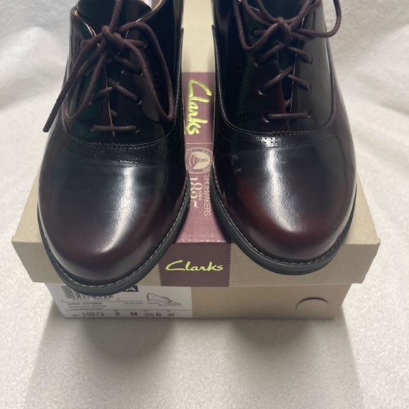 Clarks - Picture 5 of 7